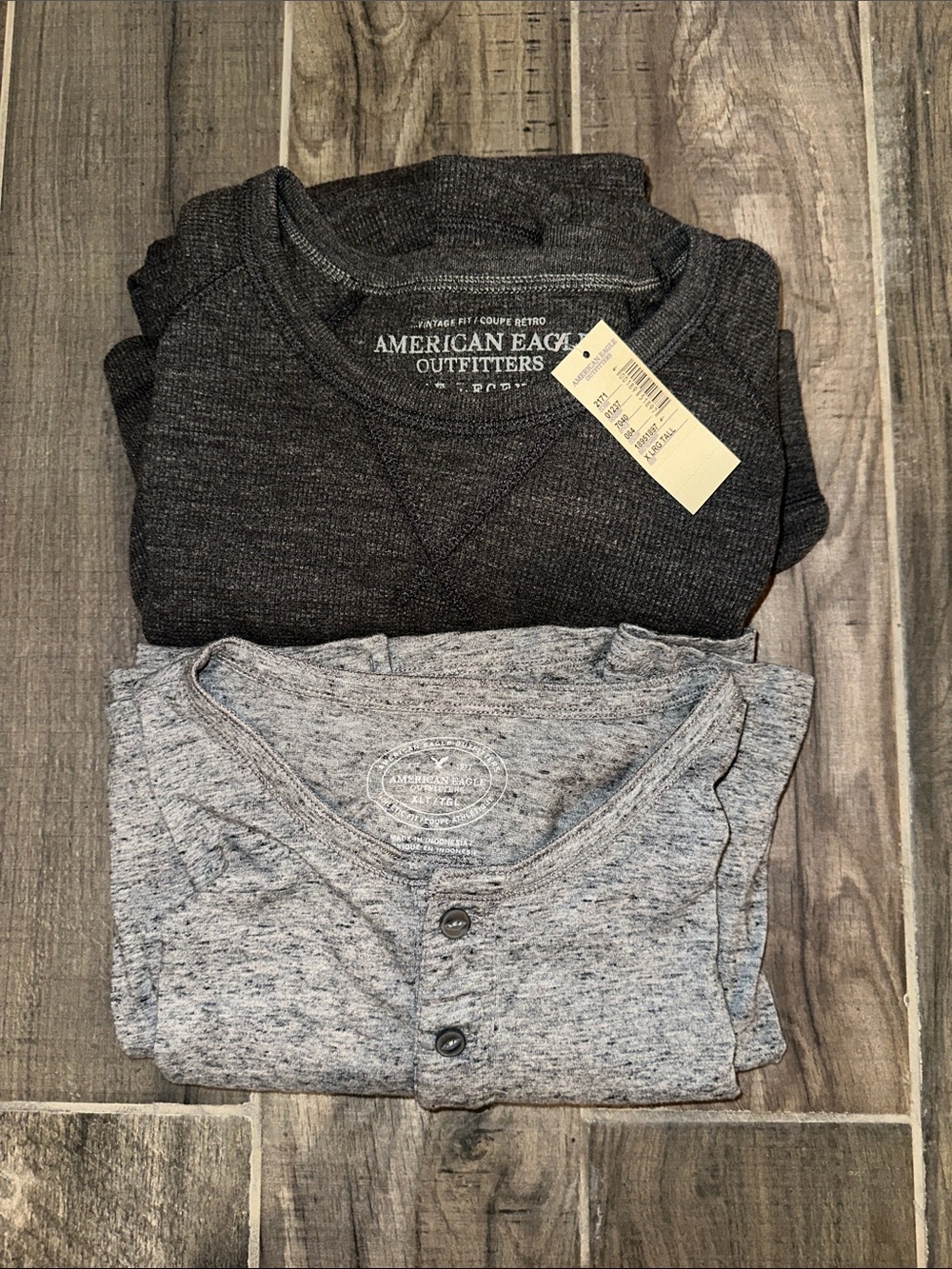 American Eagle Outfitters Men’s shirts Charcoal & Light Gray